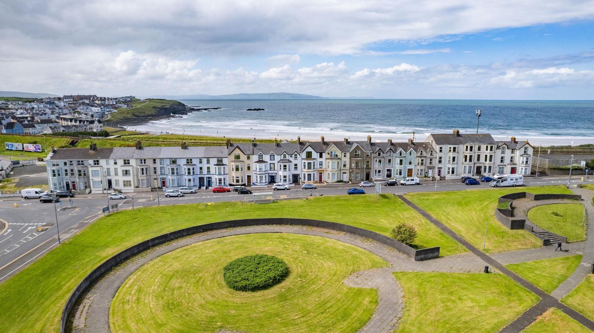 1 Dunluce Park - Portrush By The Sea Lägenhet Exteriör bild
